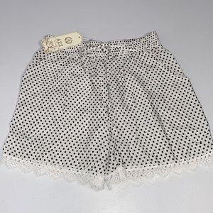 AZZ Women’s White Black Polka Dot Fashion Summer Shorts Size S/M